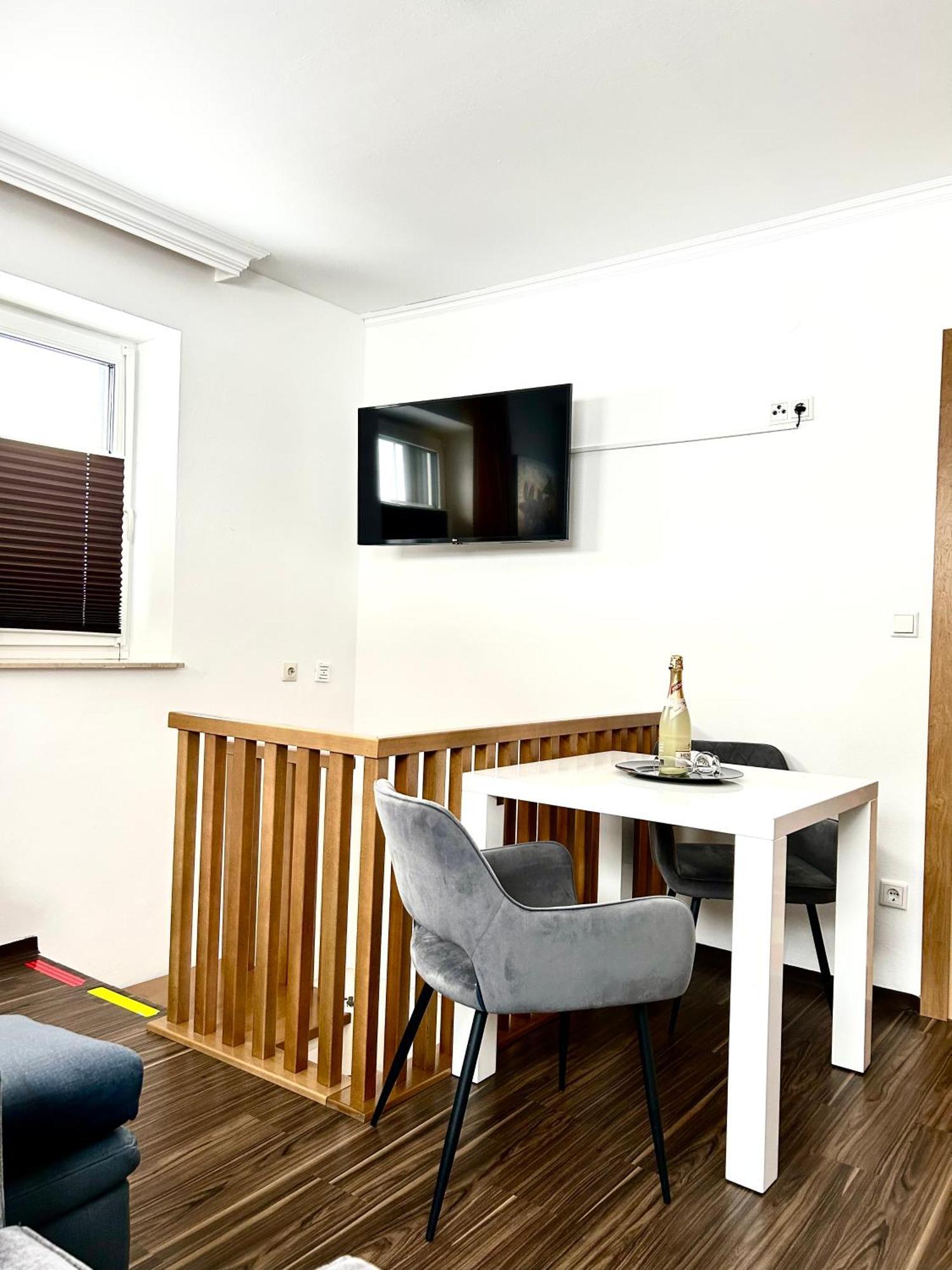 Appartements-Dalila ซังคท์มิคาอิลอิมลุงเกา ภายนอก รูปภาพ